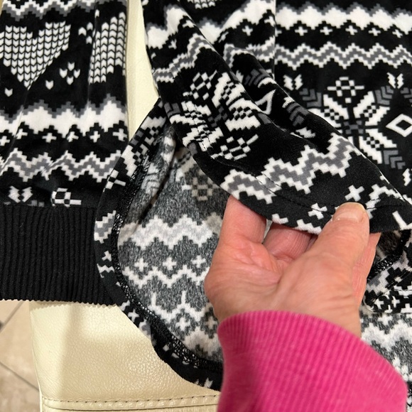 Women pajama or house outfit size S - Picture 6 of 7